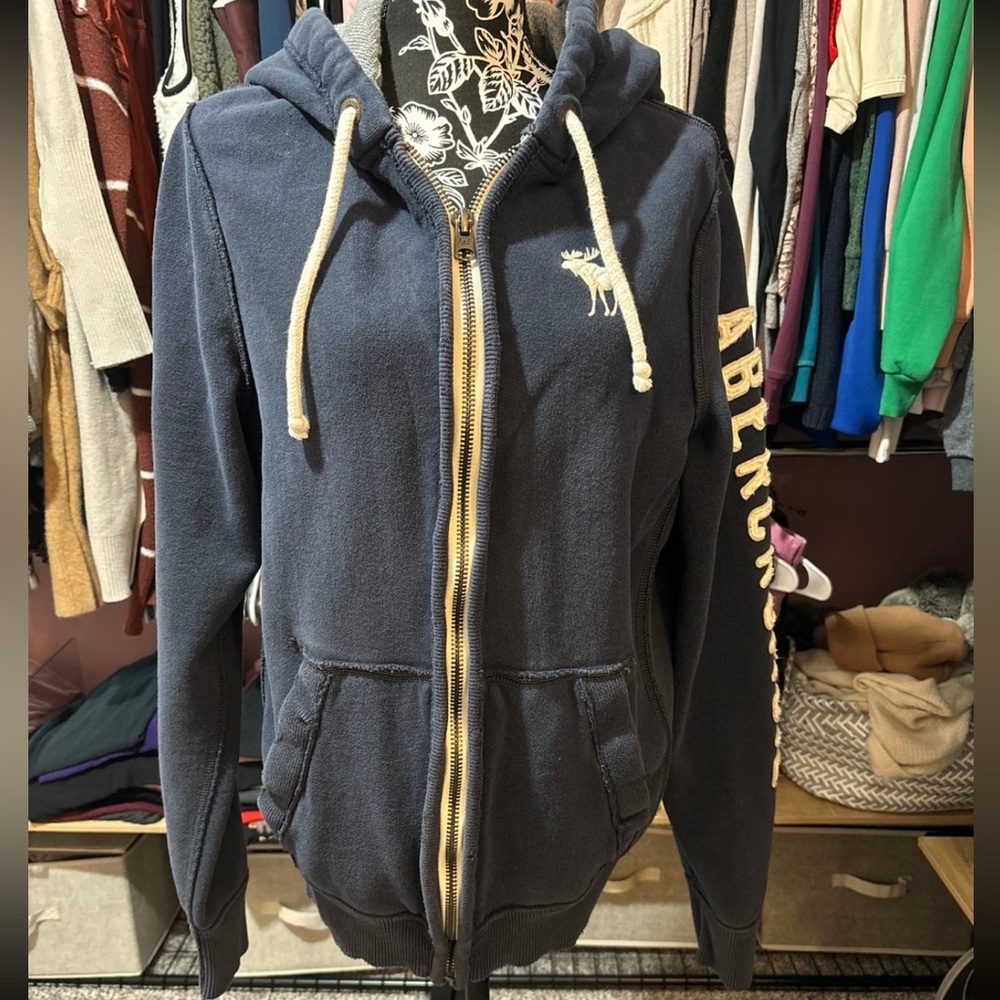 Abercrombie and Fitch zip up large